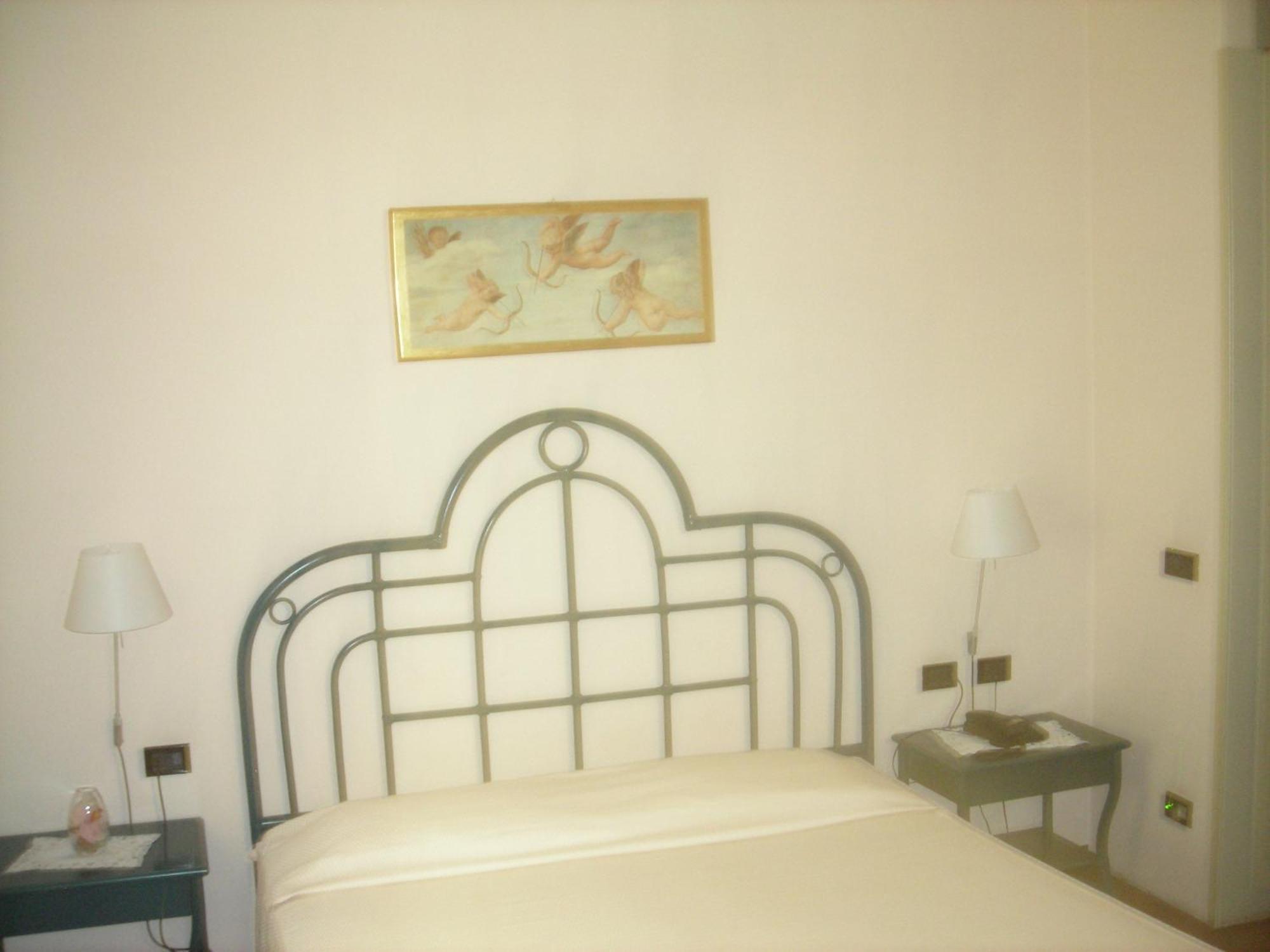 Locanda Del Boscogrande Montegrosso d'Asti ห้อง รูปภาพ
