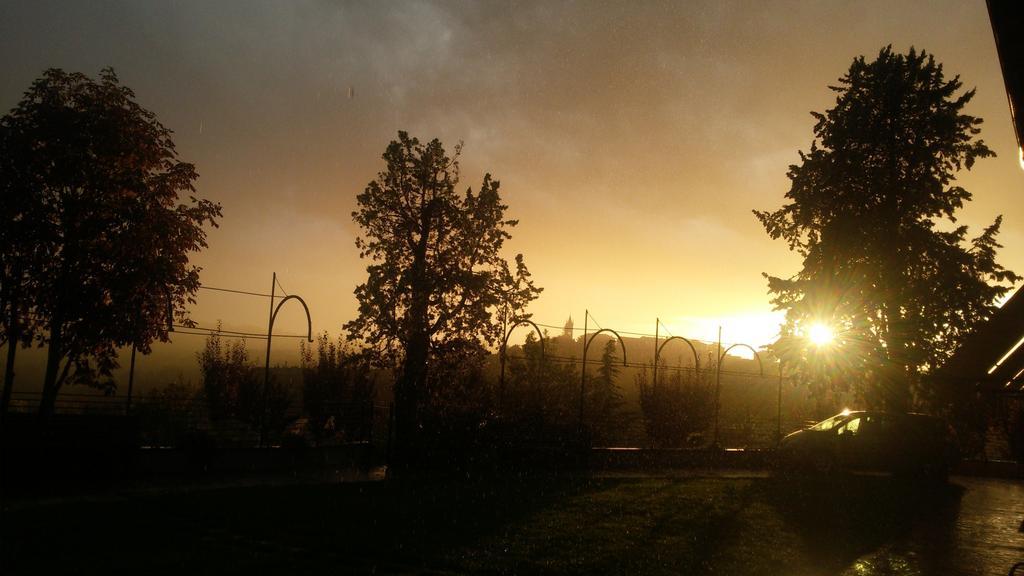 Locanda Del Boscogrande Montegrosso d'Asti ภายนอก รูปภาพ