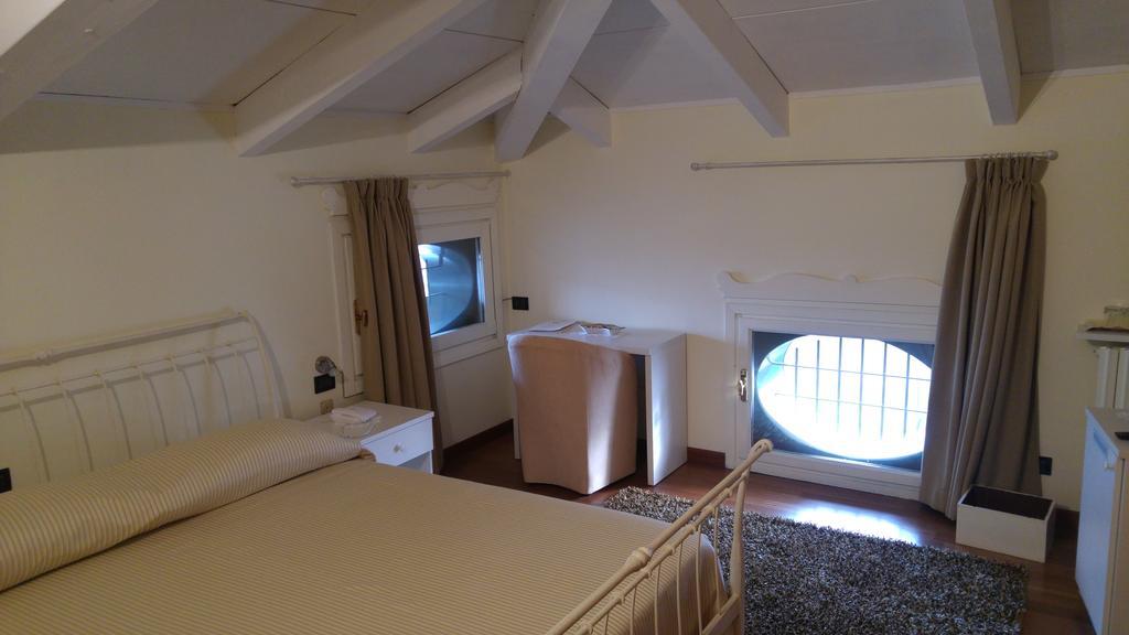 Locanda Del Boscogrande Montegrosso d'Asti ภายนอก รูปภาพ