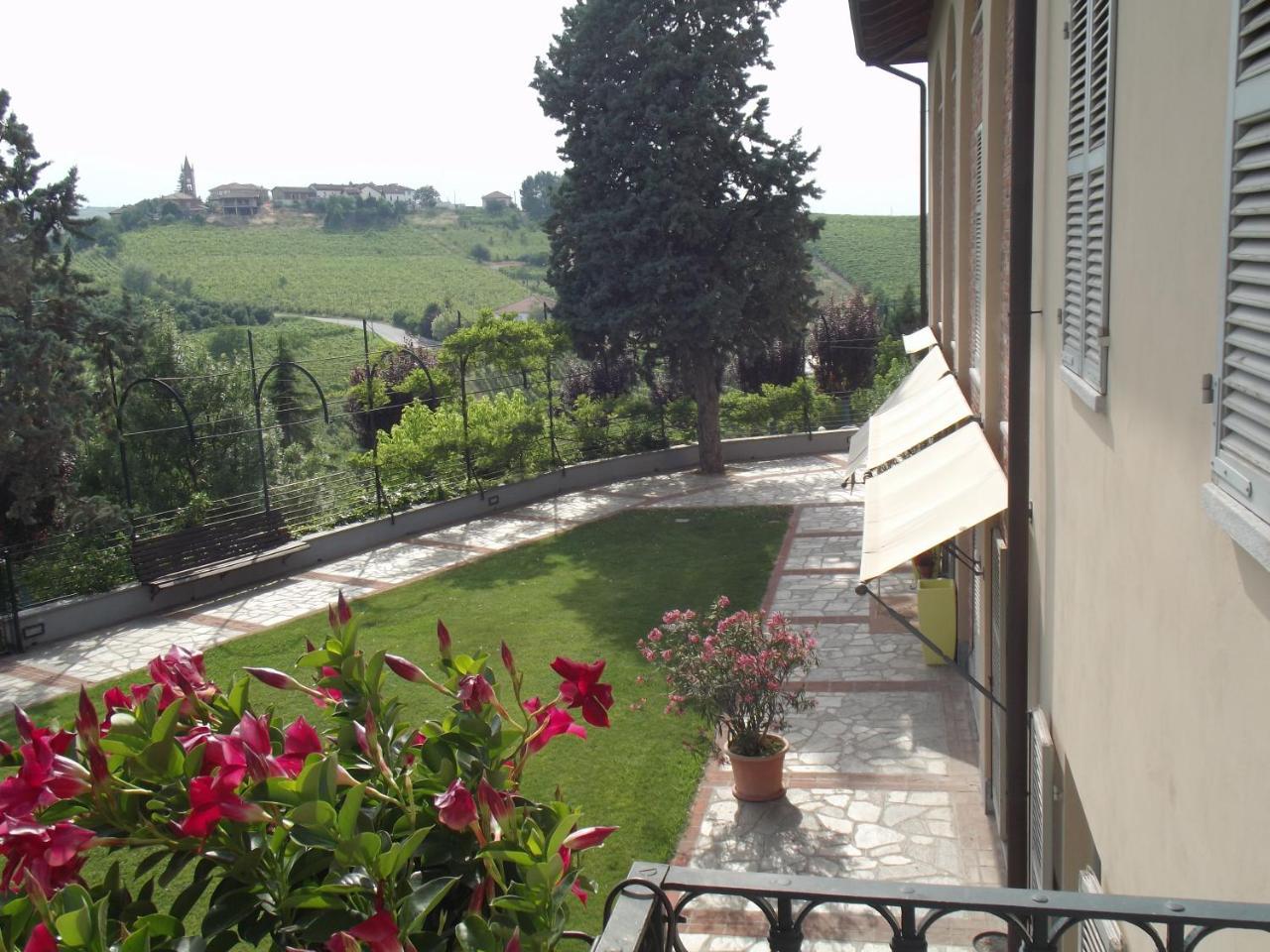 Locanda Del Boscogrande Montegrosso d'Asti ภายนอก รูปภาพ